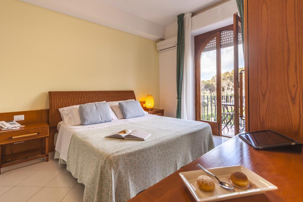 Hotel Orsa Maggiore วุลกาโน ภายนอก รูปภาพ